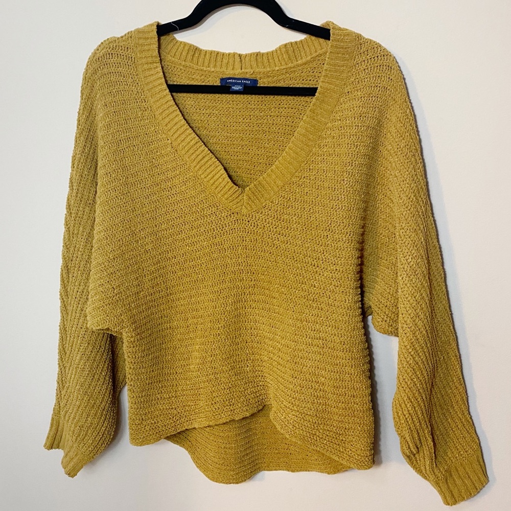 Mustard v-neck American eagle sweater
